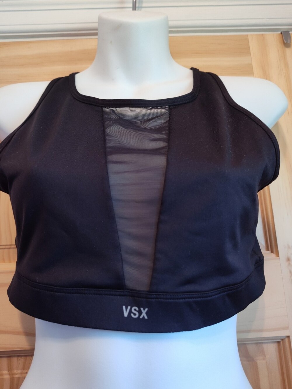 Victoria's Secret L Sport Bra VSX Black Pullover  Mesh Frt/Back Stretch NWT